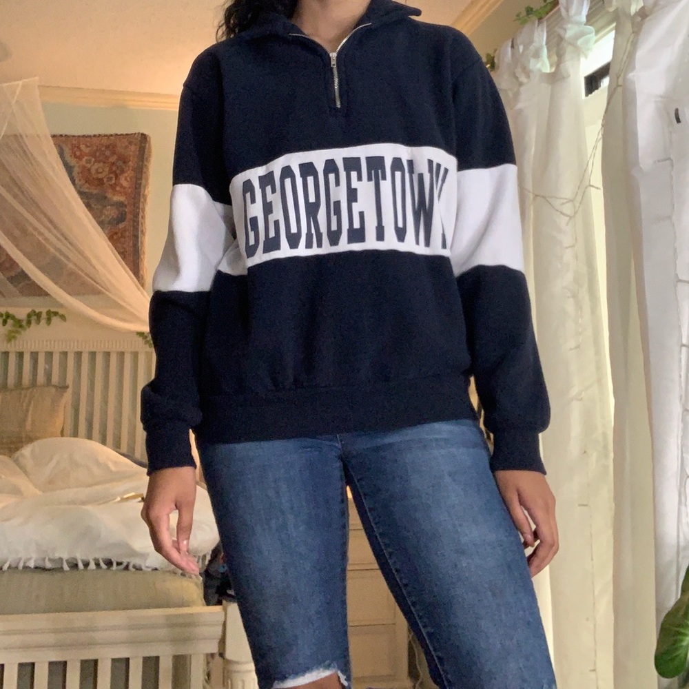 Georgetown pullover